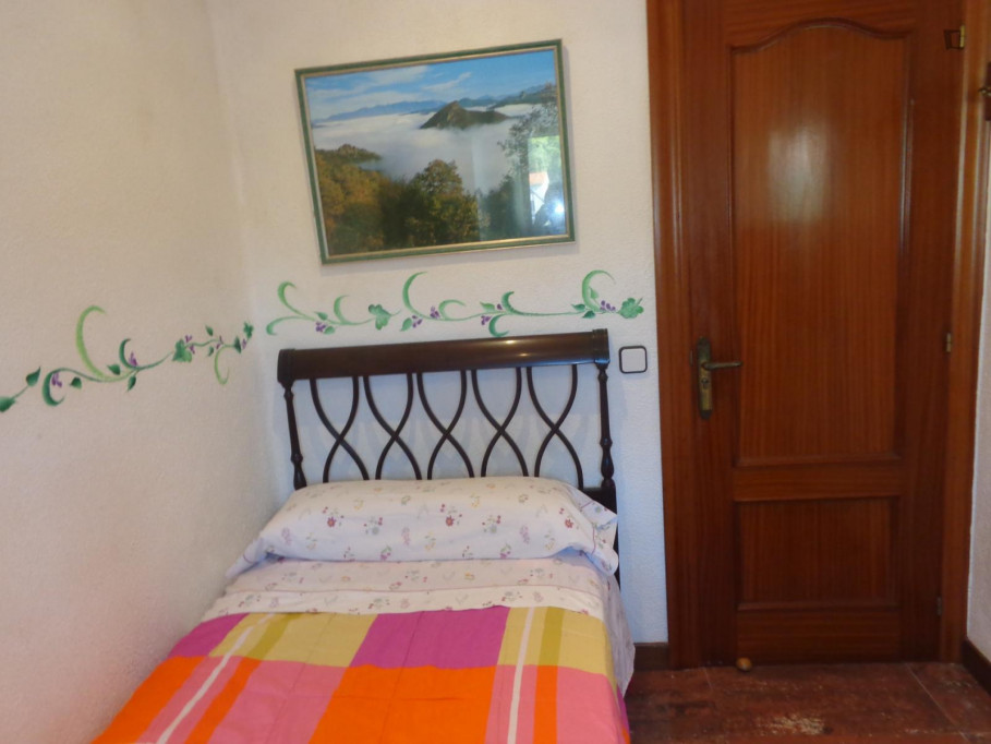 Comfy Single bedroom close to Playa de los Peligros - Santander - chambre - ImmoJeune
