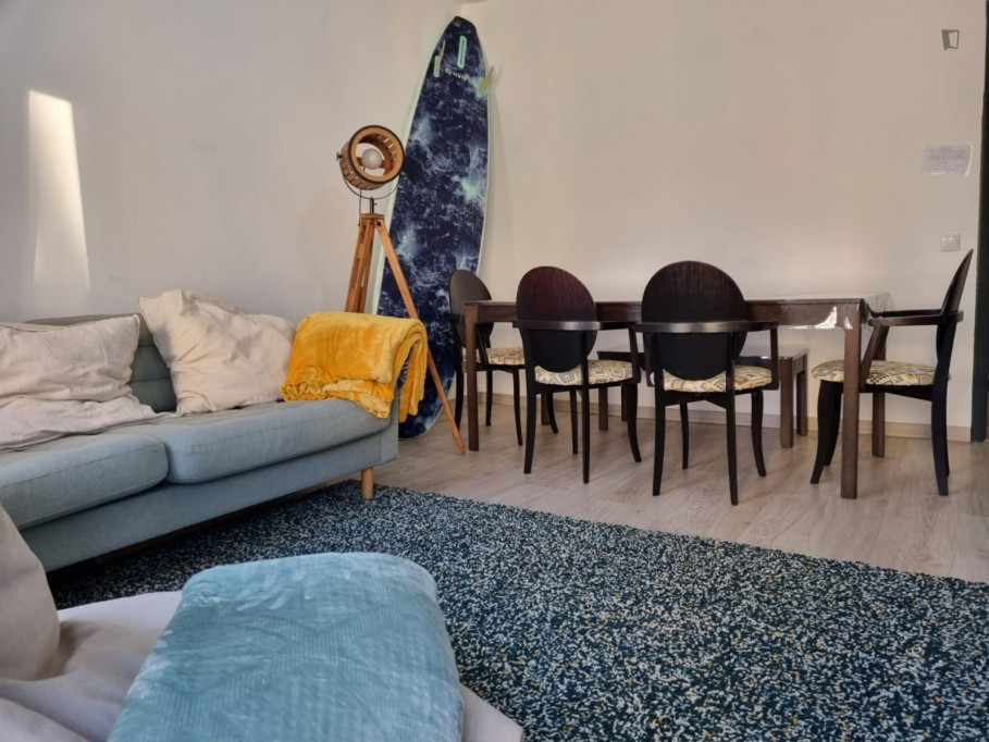 Comfortable single bedroom near the Alcântara-Terra train station