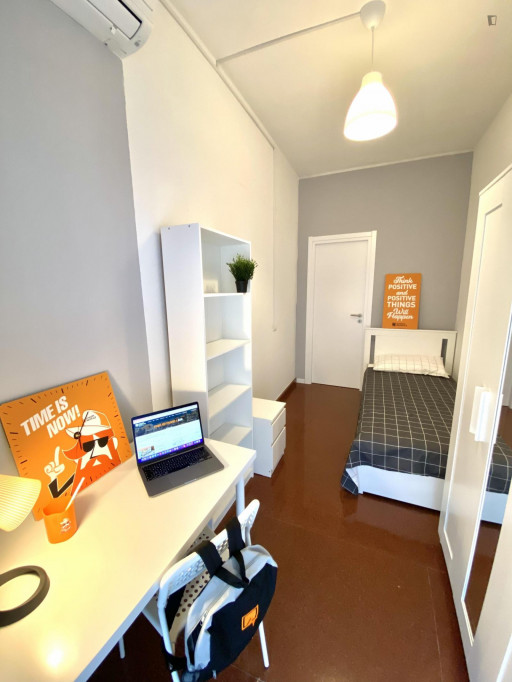 Comfy single bedroom in a student flat, next to Università degli Studi di Bari Aldo Moro - Bari - chambre - ImmoJeune