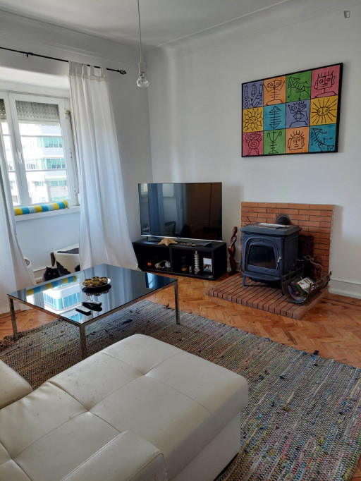 Bright 2-bedroom apartment in Roma-Areeiro - Lisbonne - chambre - ImmoJeune