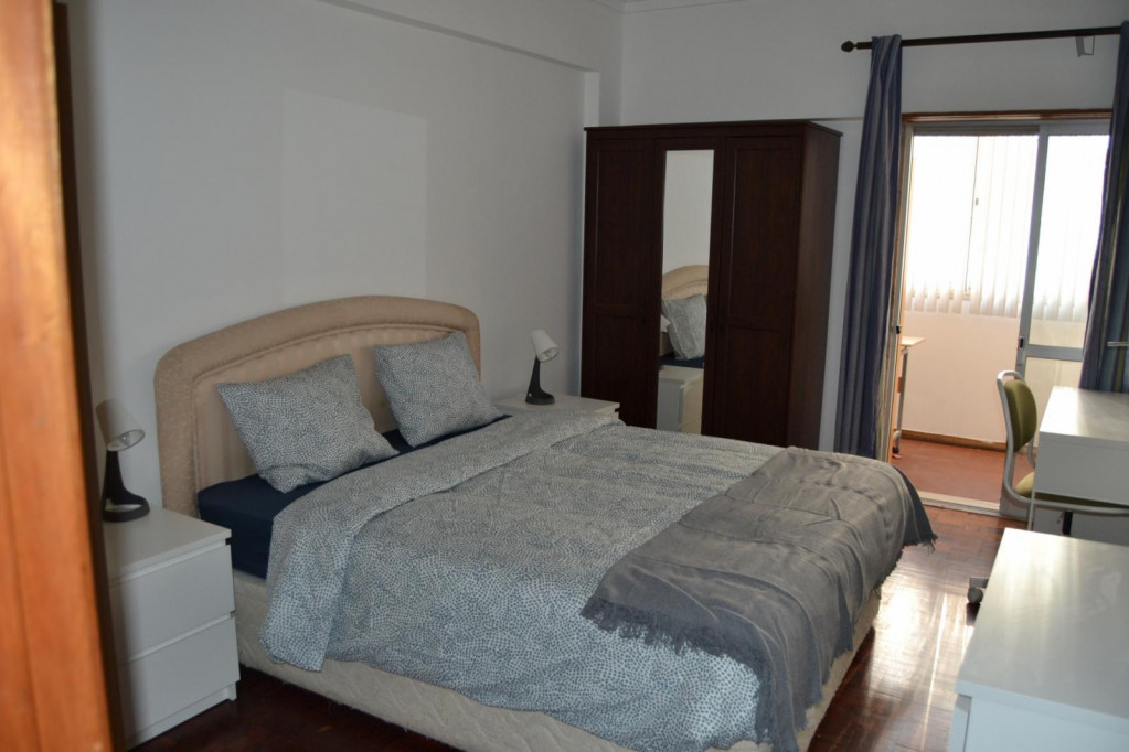 Room 3 - Inviting double bedroom in Benfica - Lisbonne - chambre - ImmoJeune
