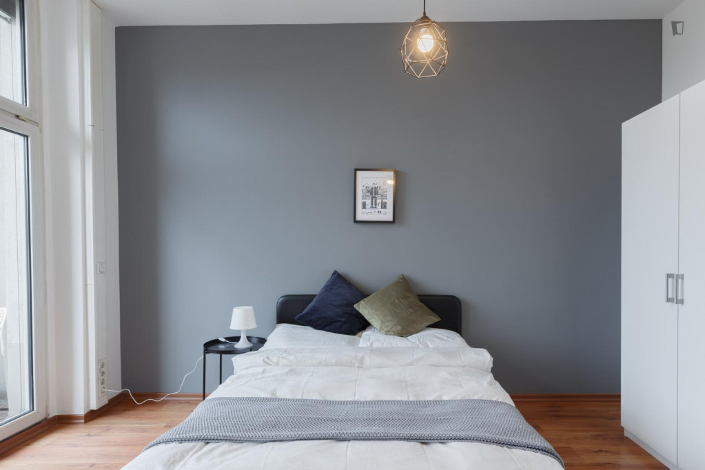 Comfy double bedroom in an 8-bedroom apartment in Gesundbrunnen - Berlin - chambre - ImmoJeune