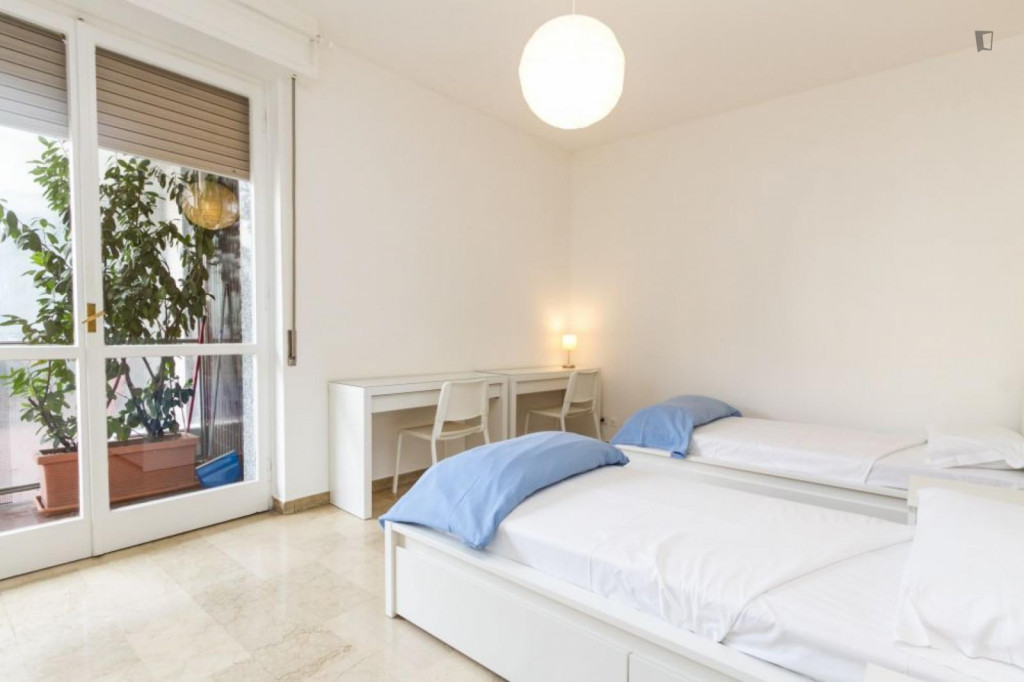 Bed in a twin bedroom near the Lambrate FS metro - Milan - chambre - ImmoJeune