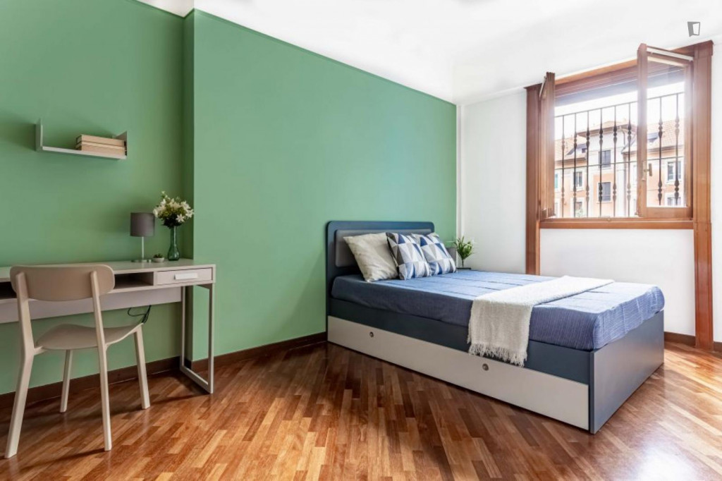 Large single bedroom in the Washington neighbourhood - Milan - chambre - ImmoJeune