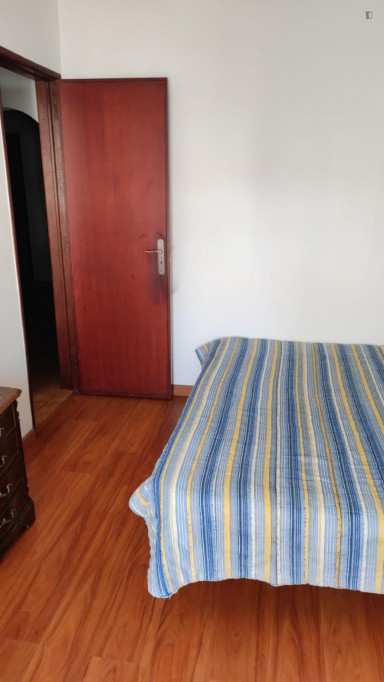 Cosy double bedroom in Laranjeiro  - Setubal - chambre - ImmoJeune
