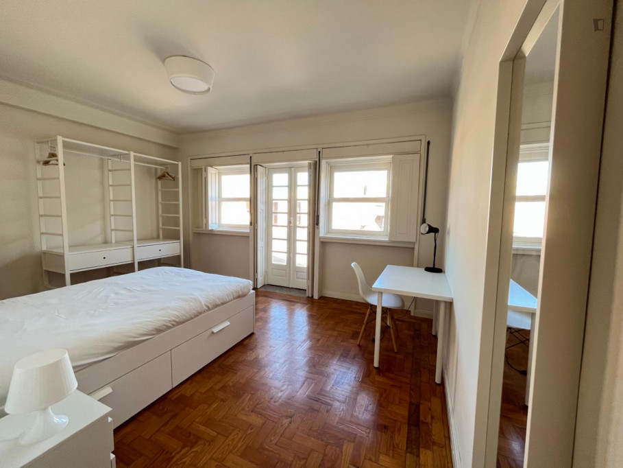 Spacious double ensuite bedroom close to Casa da Música - Porto - chambre - ImmoJeune