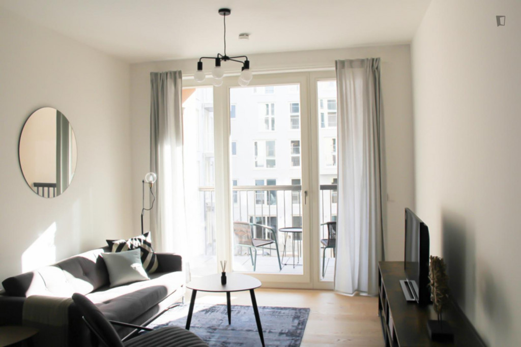 Welcoming 1-bedroom apartment with balcony in trendy Prenzlauer Berg  - Berlin - chambre - ImmoJeune
