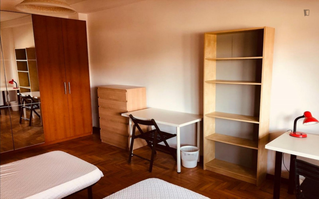 Cosy single bedroom in 5-bedroom apartment in Gianicolense - Rome - chambre - ImmoJeune