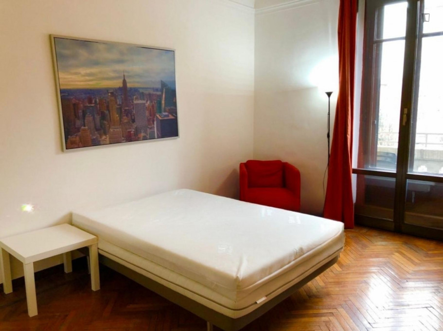 Bright double bedroom close to Vittorio Formentano Park - Milan - chambre - ImmoJeune