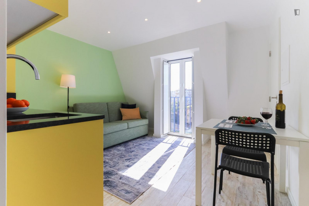 Sunny 1-bedroom apartment not far from Palácio Nacional da Ajuda - Lisbonne - chambre - ImmoJeune