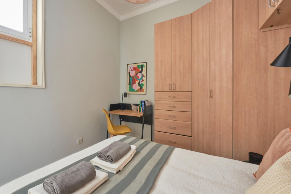 Nice double bedroom close to Picoas metro station