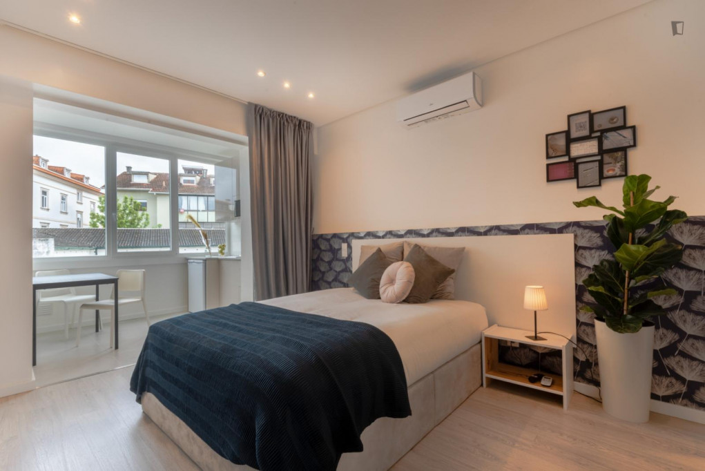 Luminous studio close to Praça da República - Coimbra - chambre - ImmoJeune