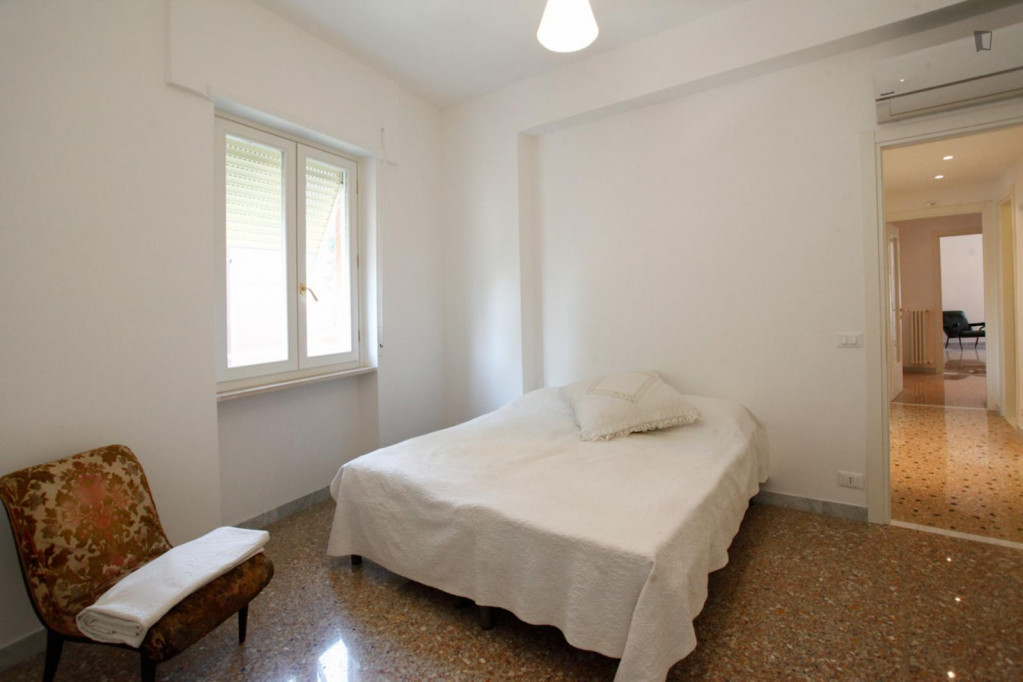 SUNNY and quiet big double bedroom-Vatican-Aurelio