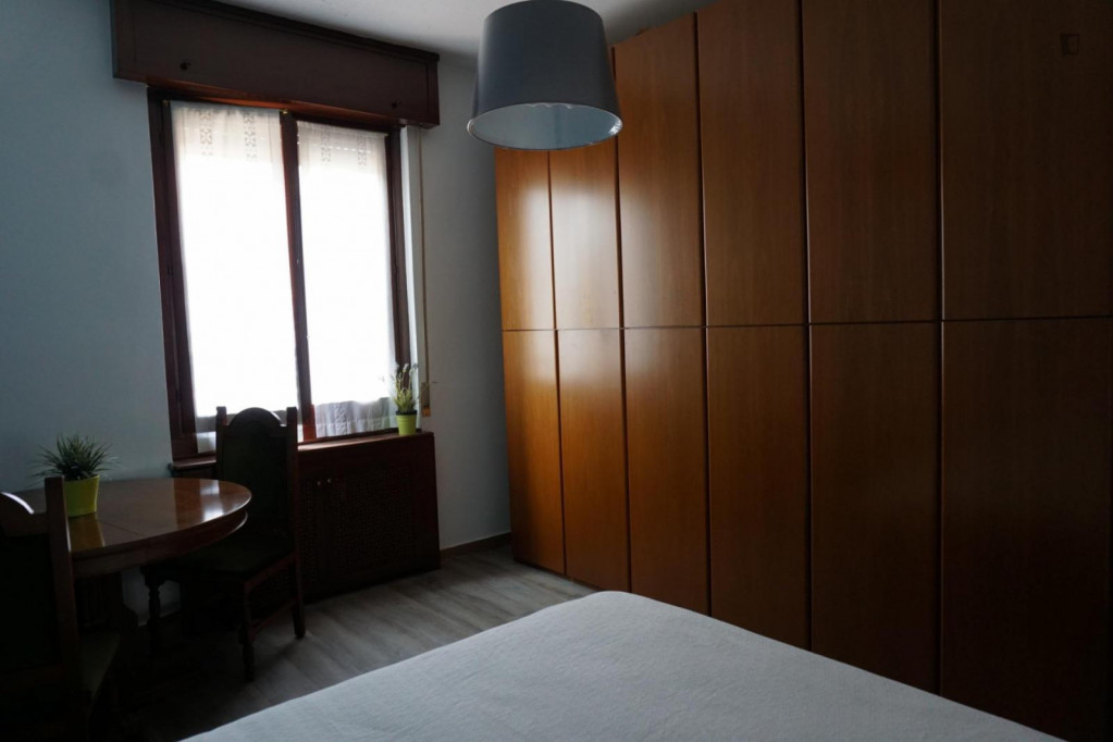 One person bedroom near 2 underground stops - Milan - chambre - ImmoJeune