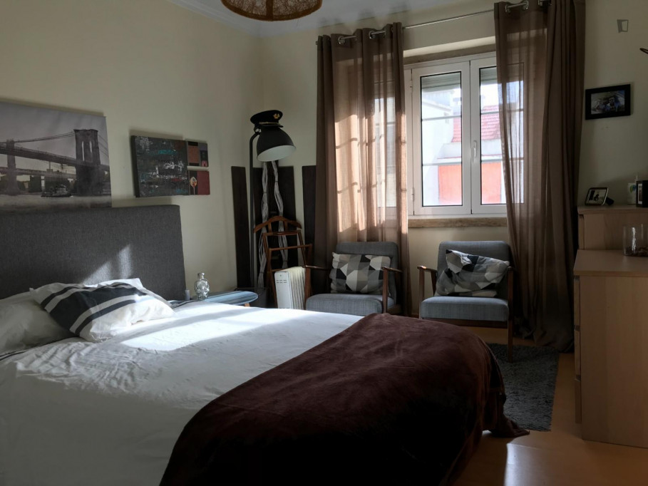 Lovely double ensuite bedroom next to Anjos metro station - Lisbonne - chambre - ImmoJeune