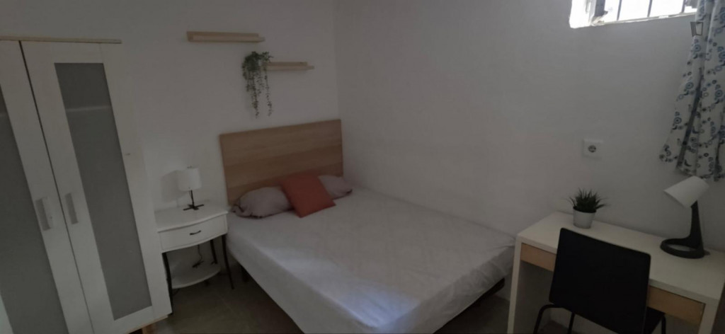 Cosy single bedroom close to Ventas metro station - Madrid - chambre - ImmoJeune