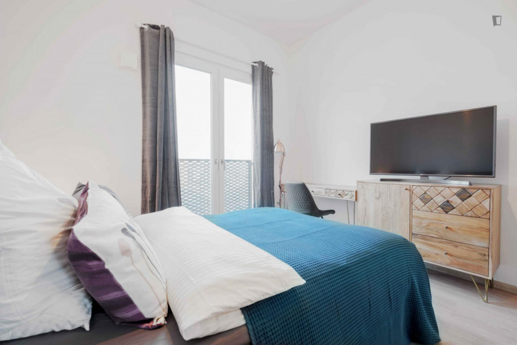 Fantastic double bedroom in a 5-bedroom apartment in Moabit - Berlin - chambre - ImmoJeune
