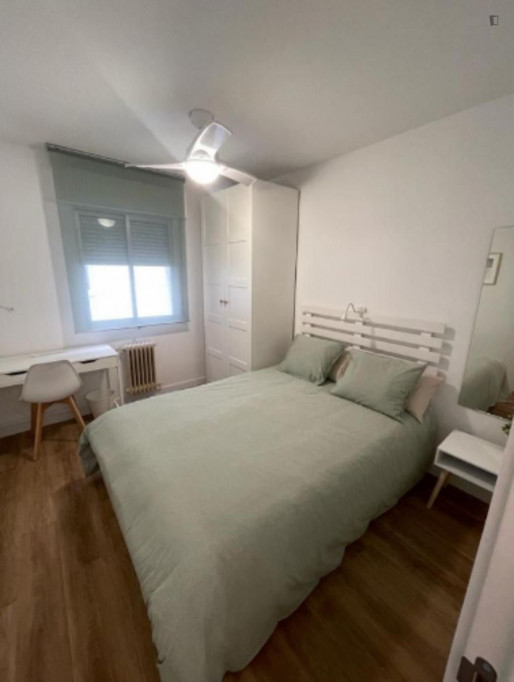 SPACIOUS  ROOM FOR INTERNATIONAL STUDENTS - Madrid - chambre - ImmoJeune