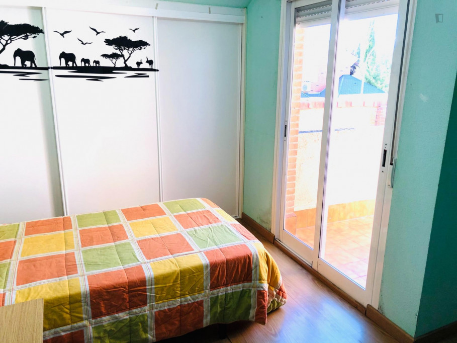 Cool single bedroom 5' walking from UAX (Universidad Alfonso X El Sabio) - Madrid - chambre - ImmoJeune