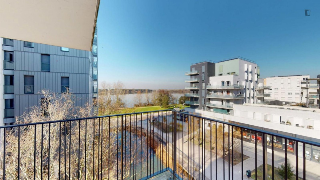Nice double bedroom not far from Centre de Voile de Bordeaux-Lac