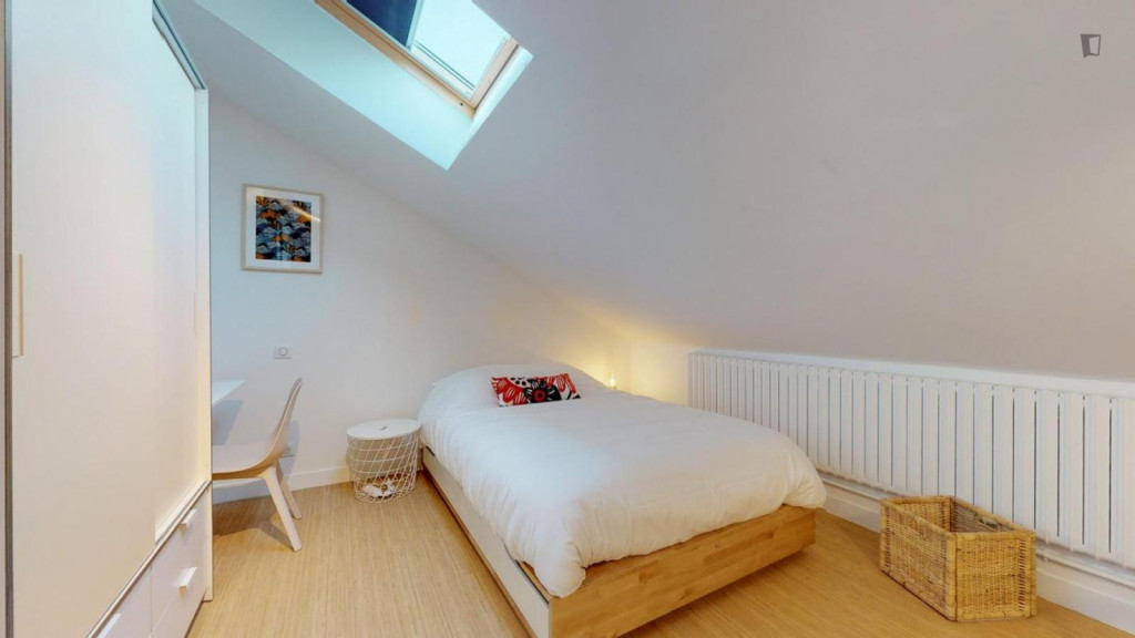 Cosy double bedroom close to Parc départemental de la Haute-Ile