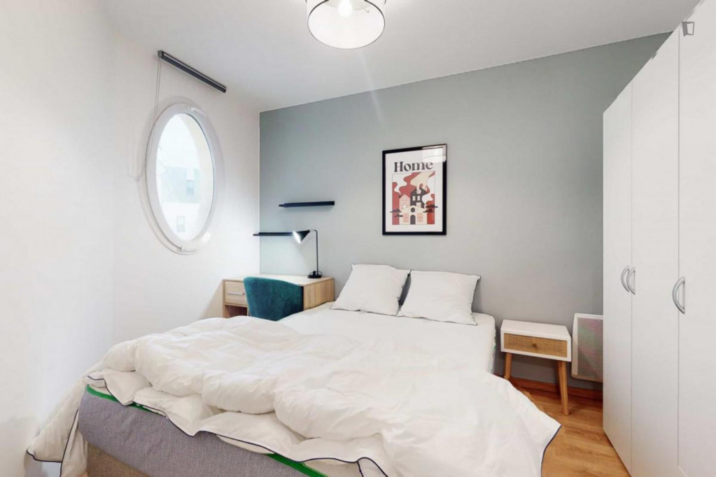 Cosy double bedroom close to Pont de Bezons