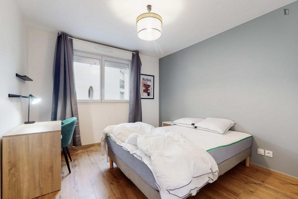Comfy double bedroom close to Le Parc Bettencourt