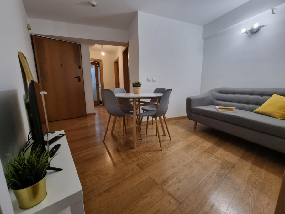 Lovely 2-bedroom apartment close to Universidade de Coimbra - Coimbra - chambre - ImmoJeune