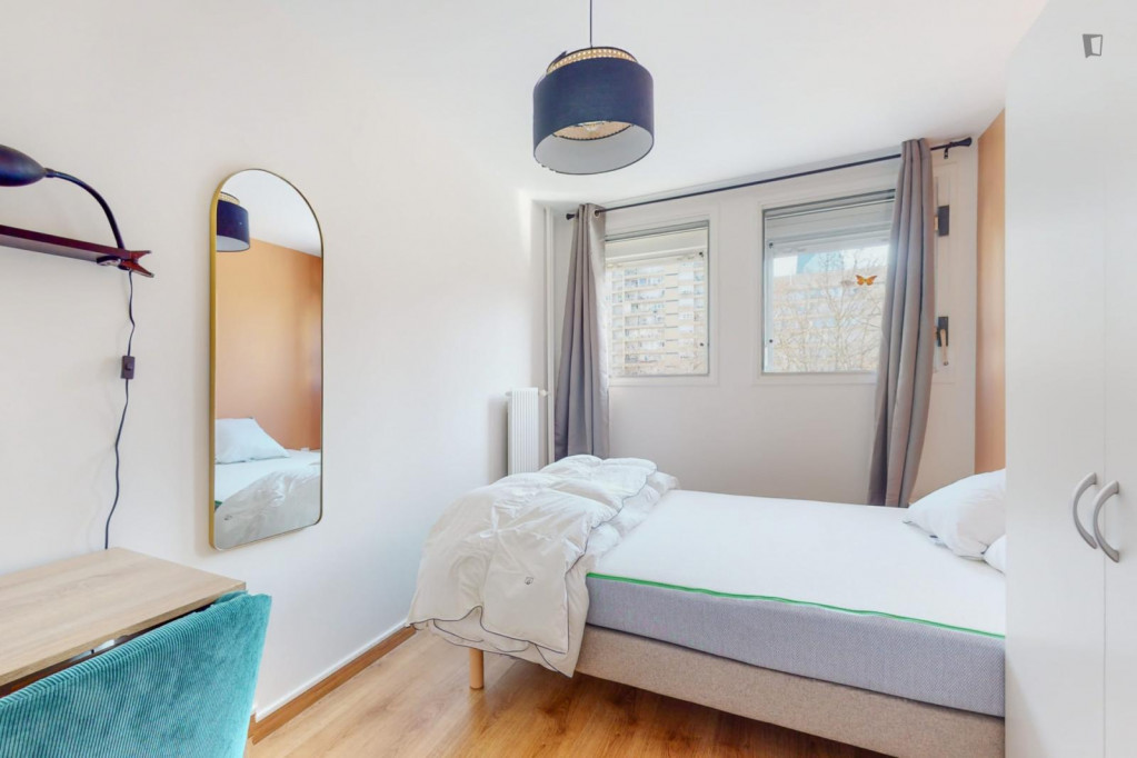 Cute double bedroom close to Théâtre Nanterre-Amandiers
