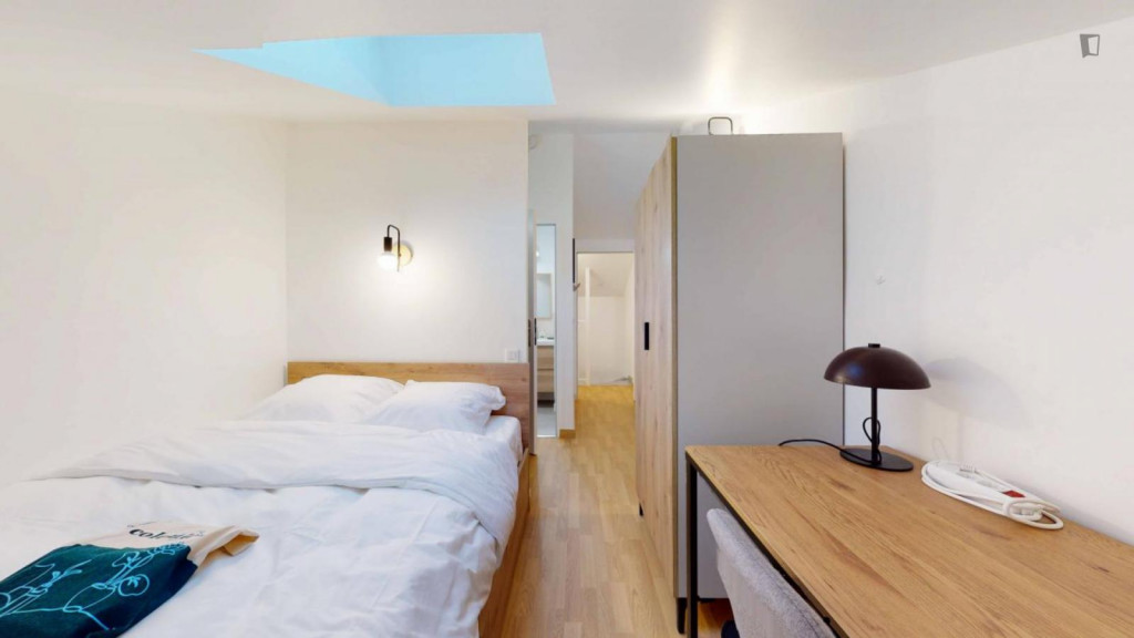 Comfy studio close to Villejuif Louis Aragon metro station