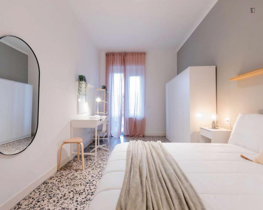 Cosy double bedroom near Carducci Molinette metro station - Turin - chambre - ImmoJeune