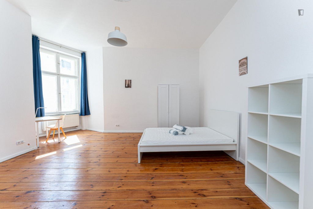 Spacious double bedroom near Schönfließer Str. tram station - Berlin - chambre - ImmoJeune