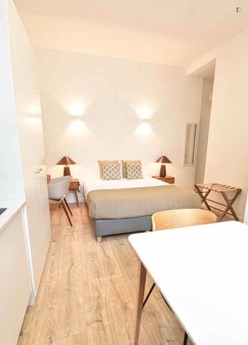 Bright studio near Universidade de Coimbra - LAA Studio 14