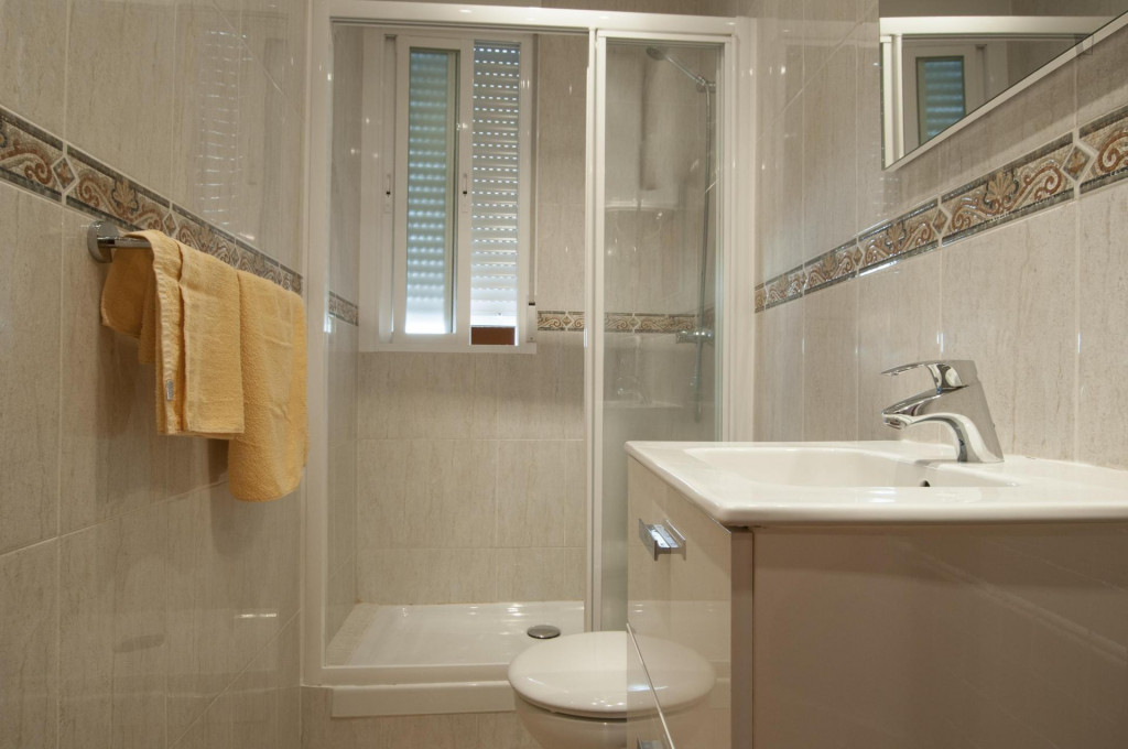 Cool 3-bedroom apartment in central Lavapiés