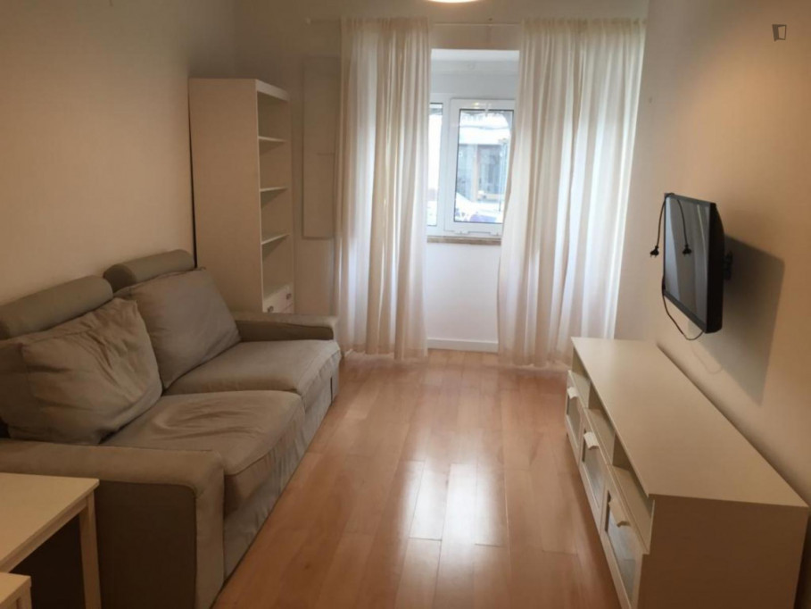Appealing 2-bedroom apartment in Entrecampos - Lisbonne - chambre - ImmoJeune