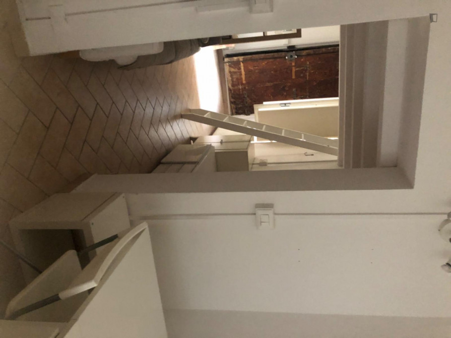 Charming Studio in the heart of the university district! All inclusive