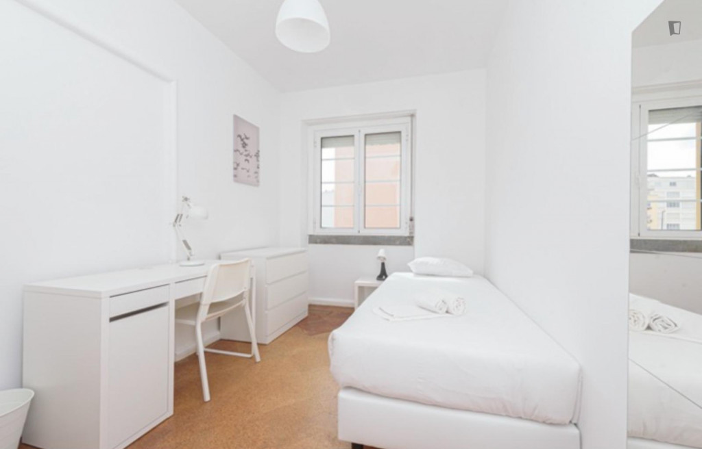 Charming single bedroom in Alameda - Lisbonne - chambre - ImmoJeune