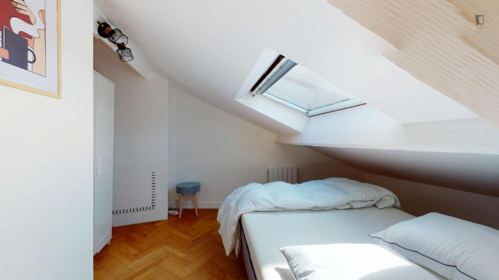 Cushy double bedroom close to Musée d'art et d'histoire