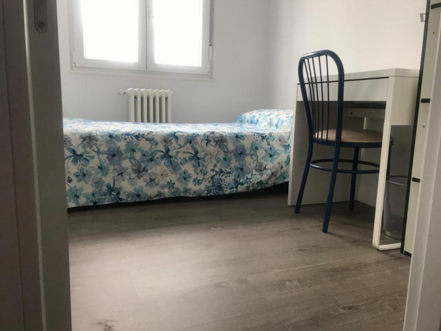 Comfy single bedroom in Salamanca close to La Alamedilla train station - Salamanca - chambre - ImmoJeune
