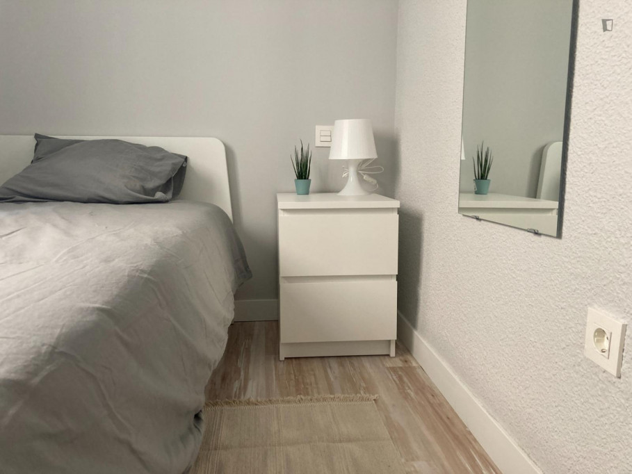 Bright single bedroom in Mercado - Alicante - chambre - ImmoJeune