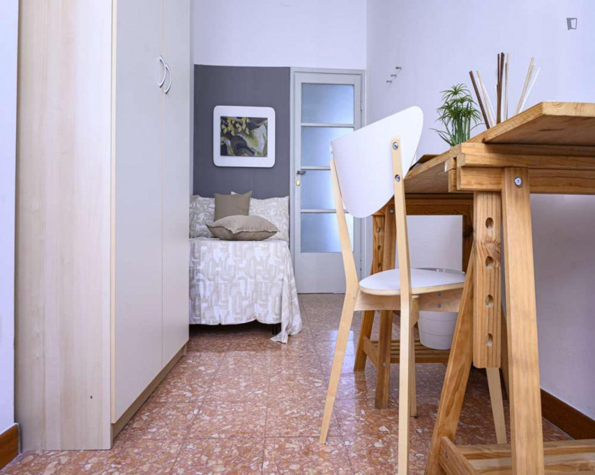 Homely double bedroom in the Washington neighbourhood - Milan - chambre - ImmoJeune