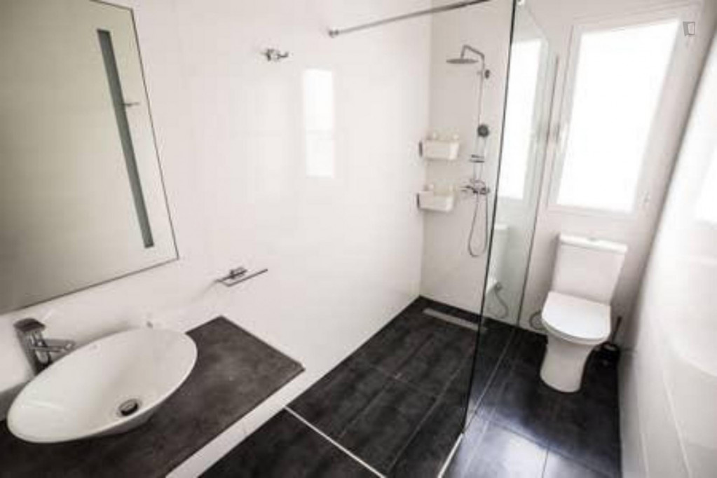 Nice 3-Bedroom apartment in L'Eixample.