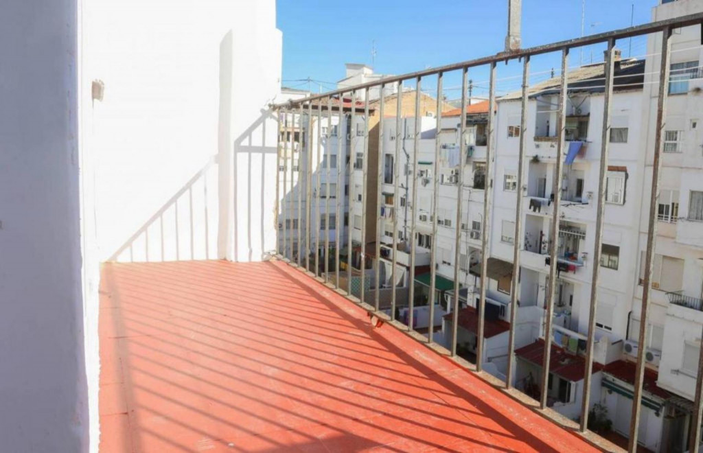 Nice 3-Bedroom apartment in L'Eixample.