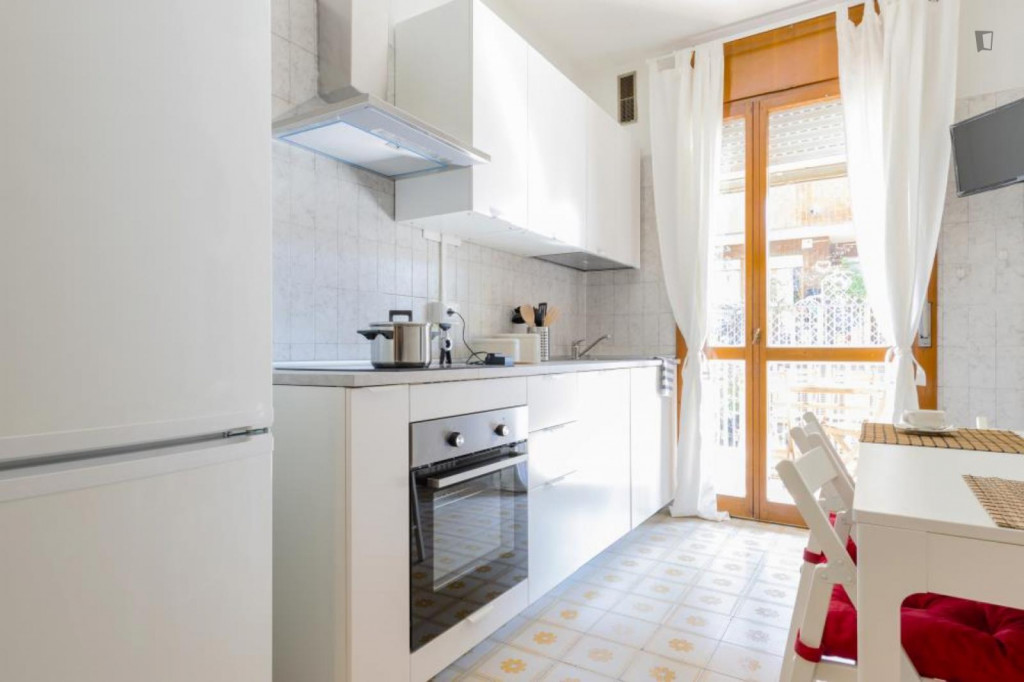 Sunny double bedroom in Quartiere 2 Nord