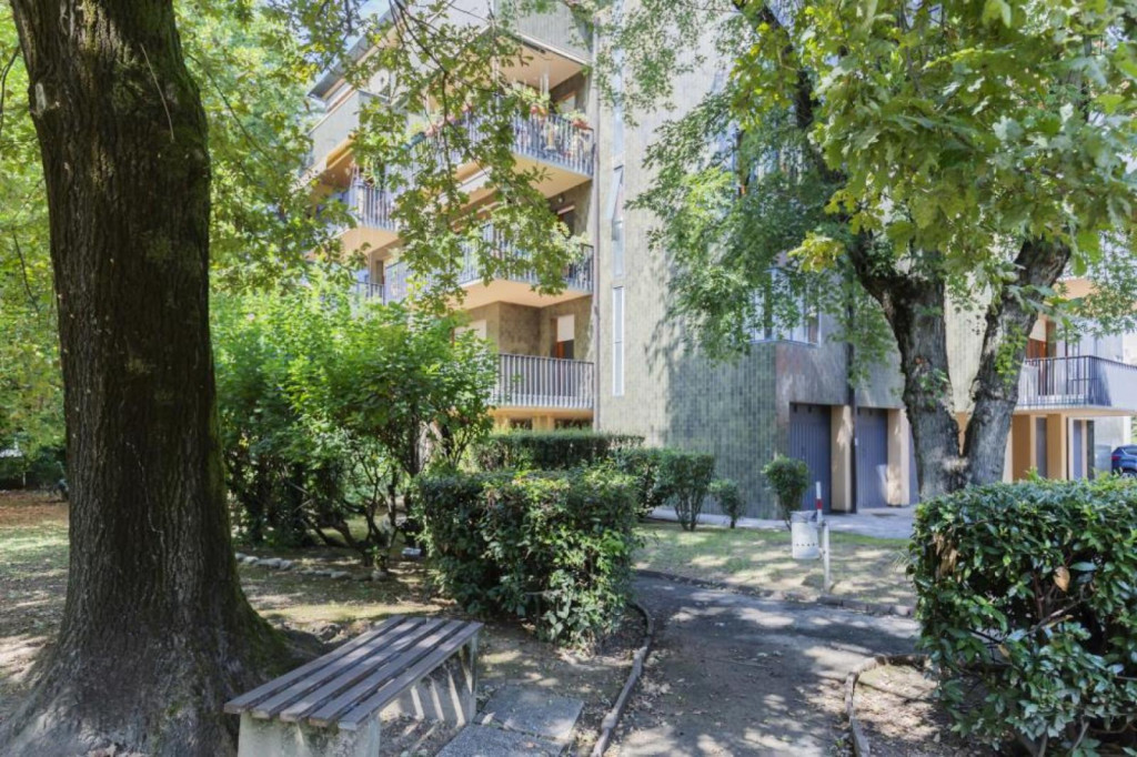 Sunny double bedroom in Quartiere 2 Nord