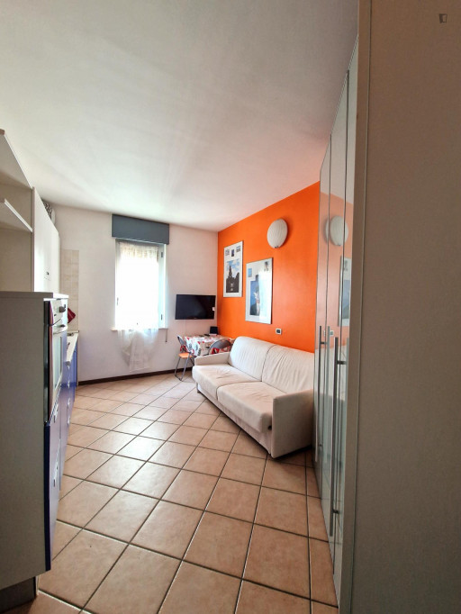 Very comfortable studio apartment close to Navigli, Bocconi, Naba, Domus - Milan - chambre - ImmoJeune
