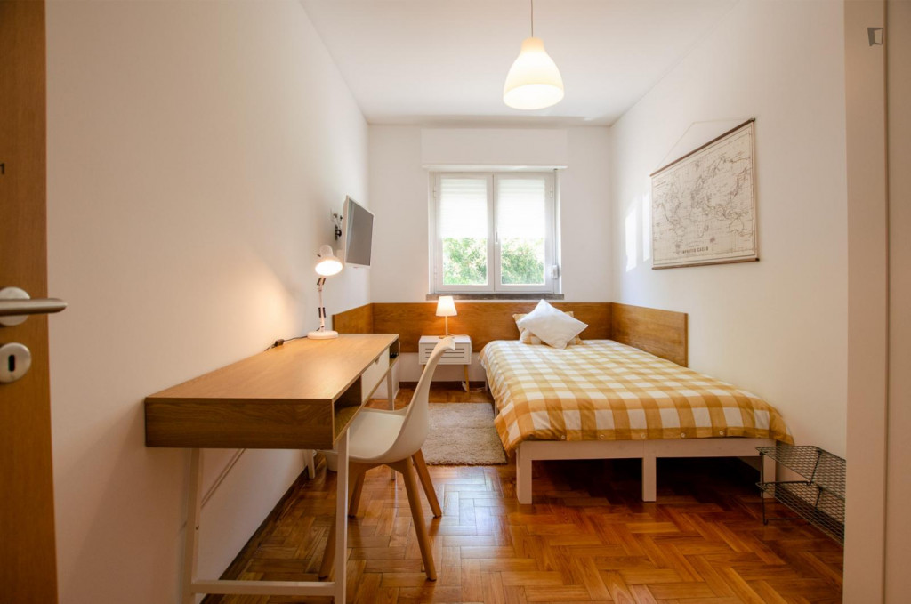 Single bedroom in 5-bedroom apartment - Lisbonne - chambre - ImmoJeune