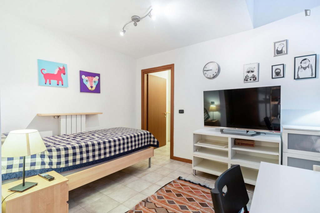 Cosy Bedroom close to Porta Vittoria metro station - Milan - chambre - ImmoJeune