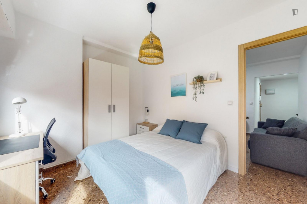 Attractive single bedroom with balcony - Valence - chambre - ImmoJeune