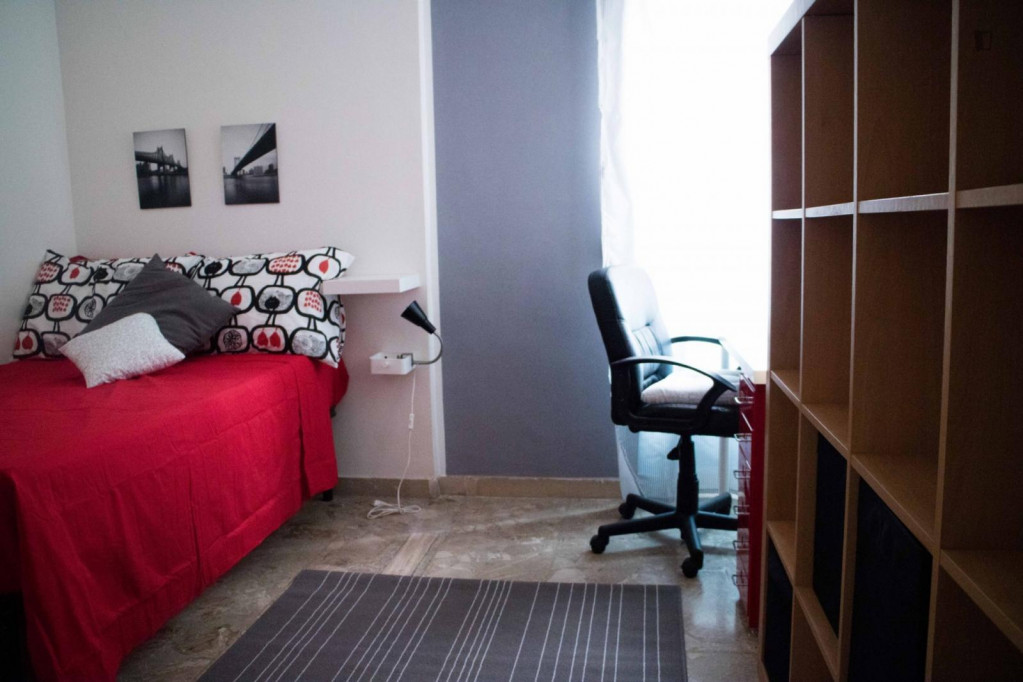 Great looking single bedroom in a property with balcony and outside area